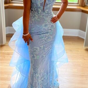 Elegant Blue Lace Evening Gown